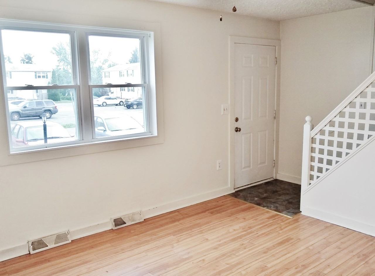 158 Center St - Photo 3 of 23