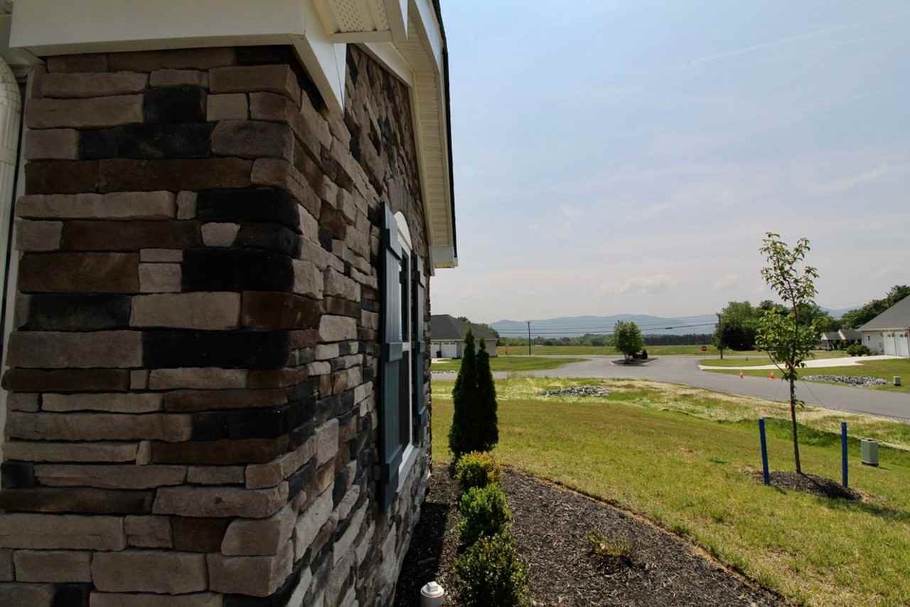 2 S Peak Dr - Photo 4 of 27