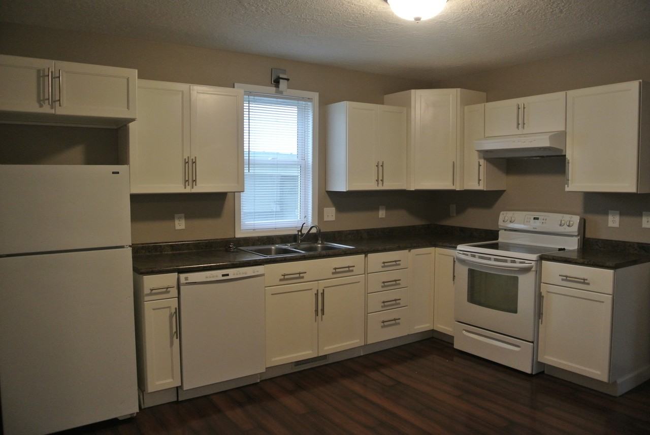 715 4th St Nw - Photo 4 of 9