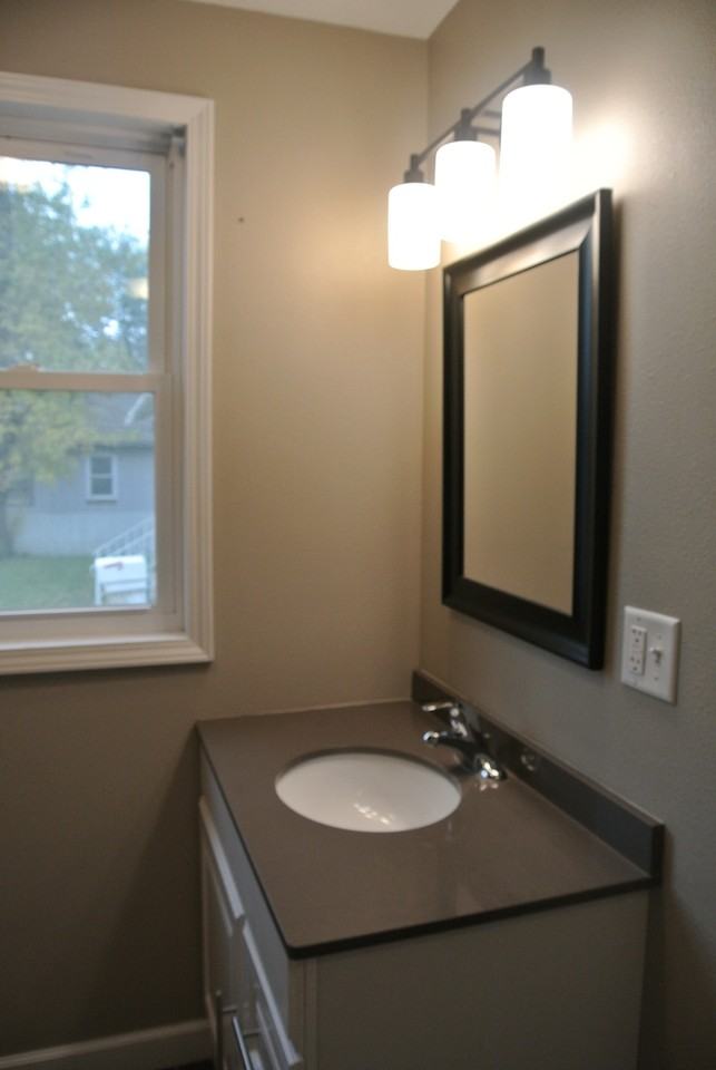 715 4th St Nw - Photo 7 of 9