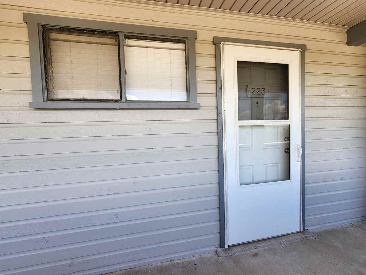 580 Pleasure Island Blvd - Photo 2 of 16