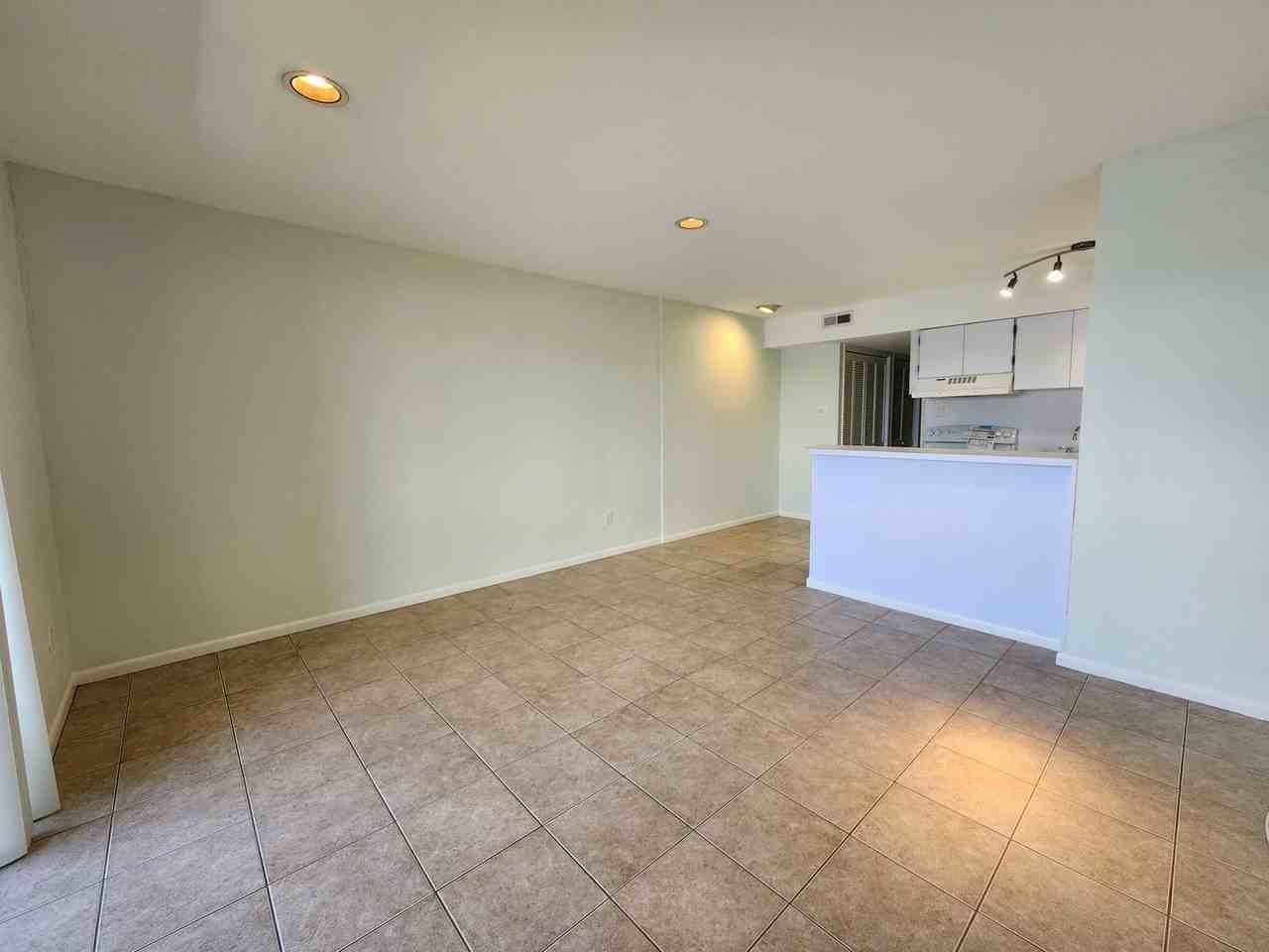 580 Pleasure Island Blvd - Photo 5 of 16