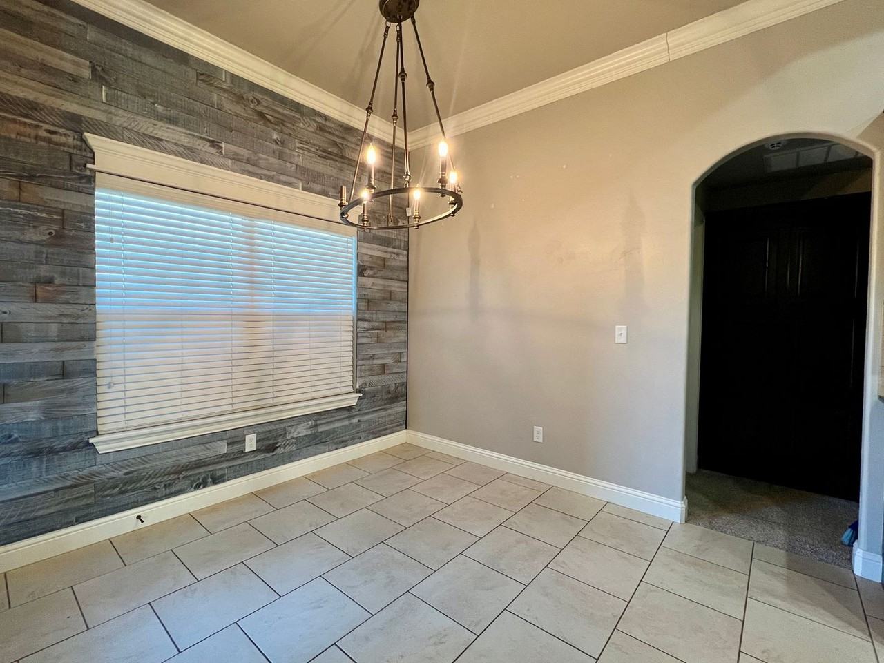 113 London Dr - Photo 6 of 24