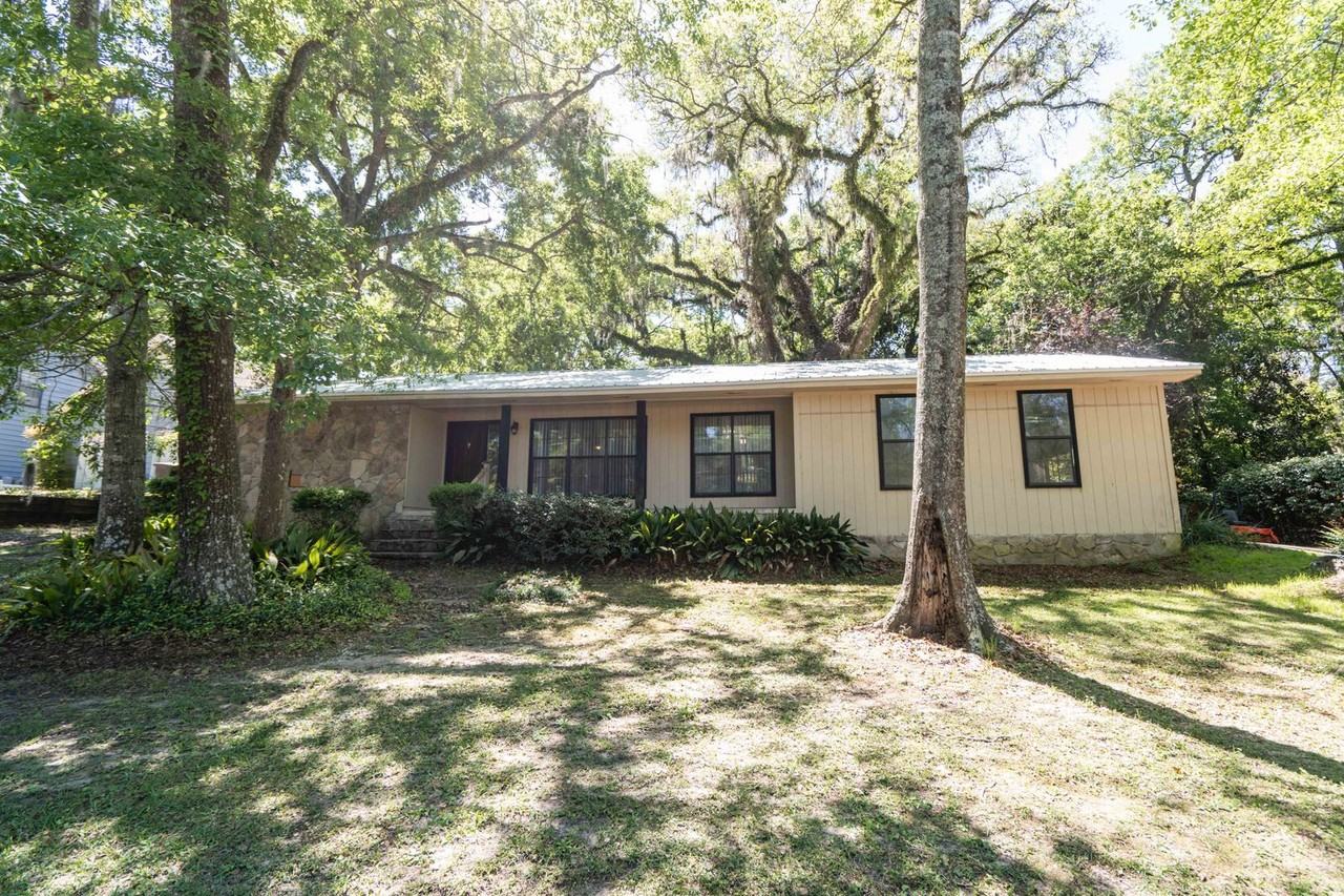 913 Blackwood Ave - Photo 2 of 46