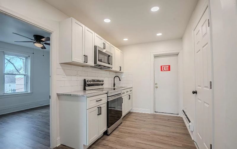 2101 N Tatnall St #2 - Photo 2 of 13