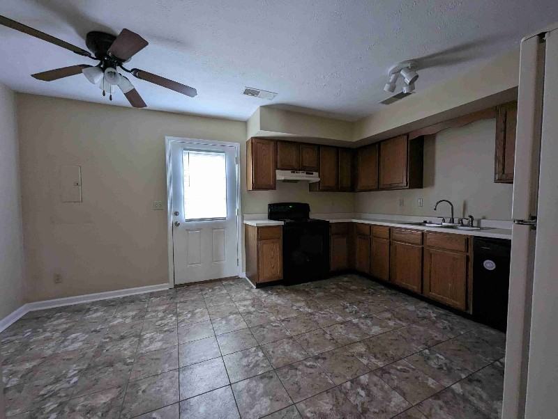 5833 Benton Rd #3 - Photo 2 of 11