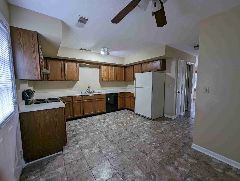 5833 Benton Rd #3 - Photo 4 of 11