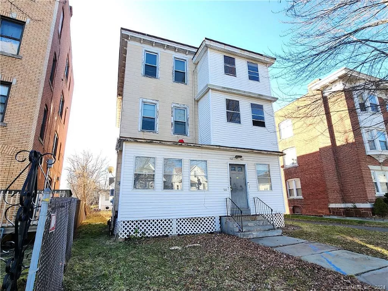 405 Franklin Ave #FL3 - Photo 2 of 23