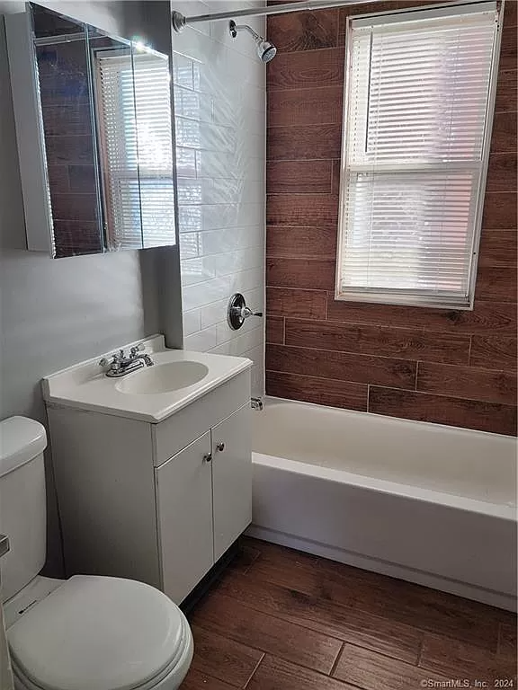 405 Franklin Ave #FL3 - Photo 5 of 23