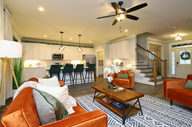 2403 Hart St - Photo 3 of 19