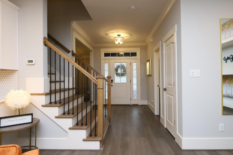 2403 Hart St - Photo 7 of 19