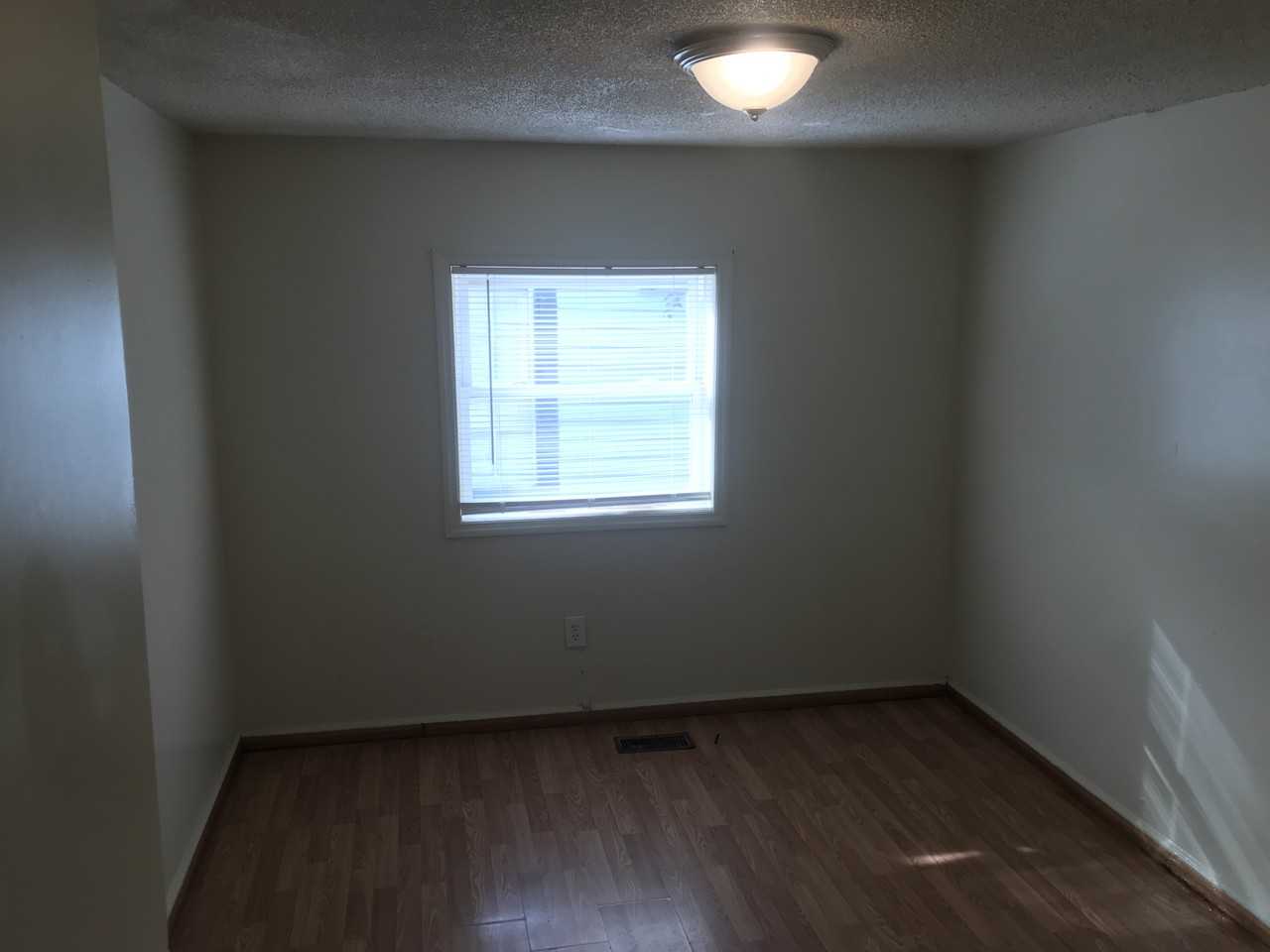 913 N Center St #NA - Photo 3 of 8