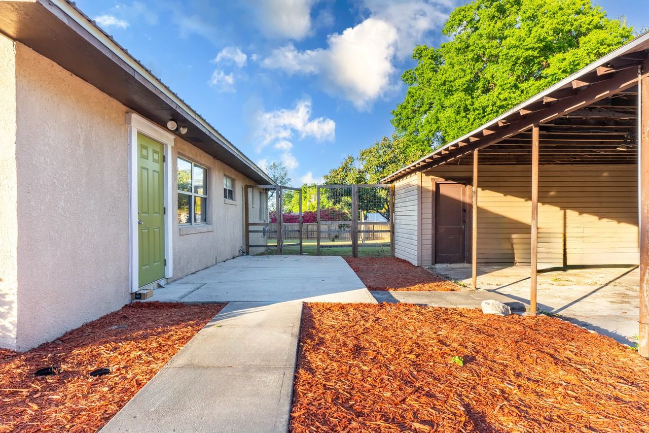 655 S Ohio Ave #NA - Photo 3 of 23