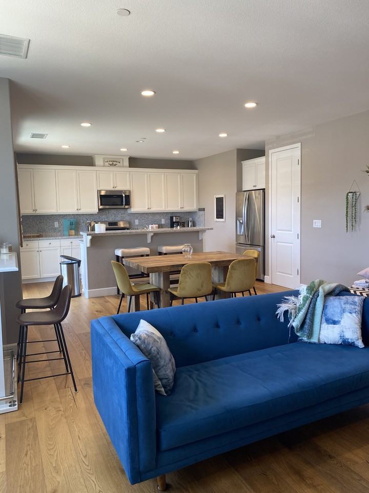 240 Dos Rios Ct - Photo 3 of 11