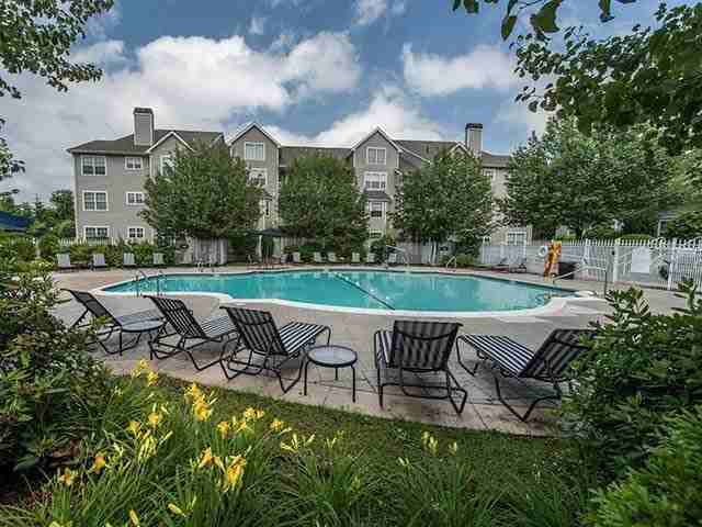 Avalon Essex - Photo 3 of 26