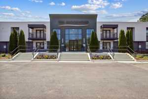 featured image of 3450 Manor Dr