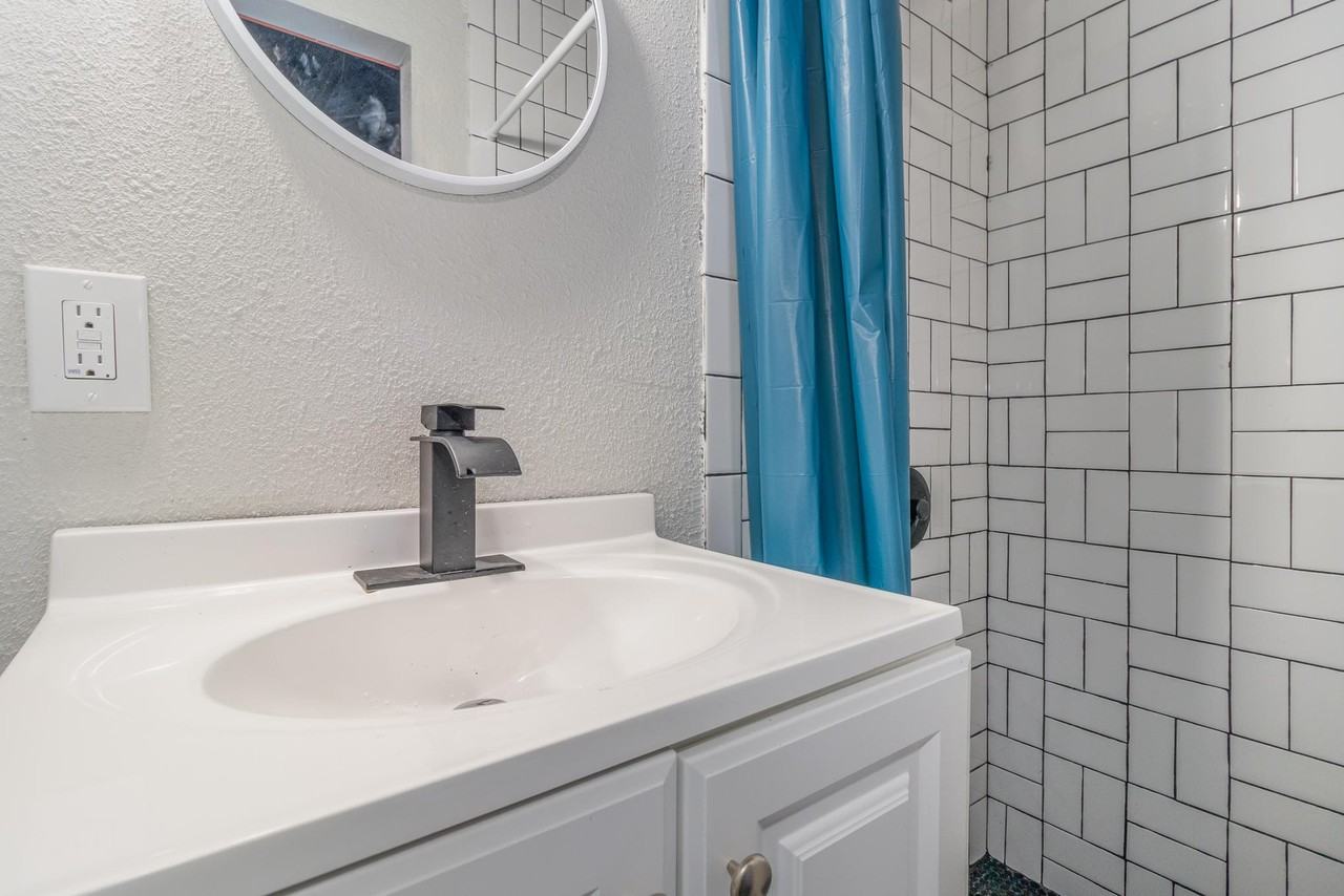 Independence Dr - Photo 5 of 14