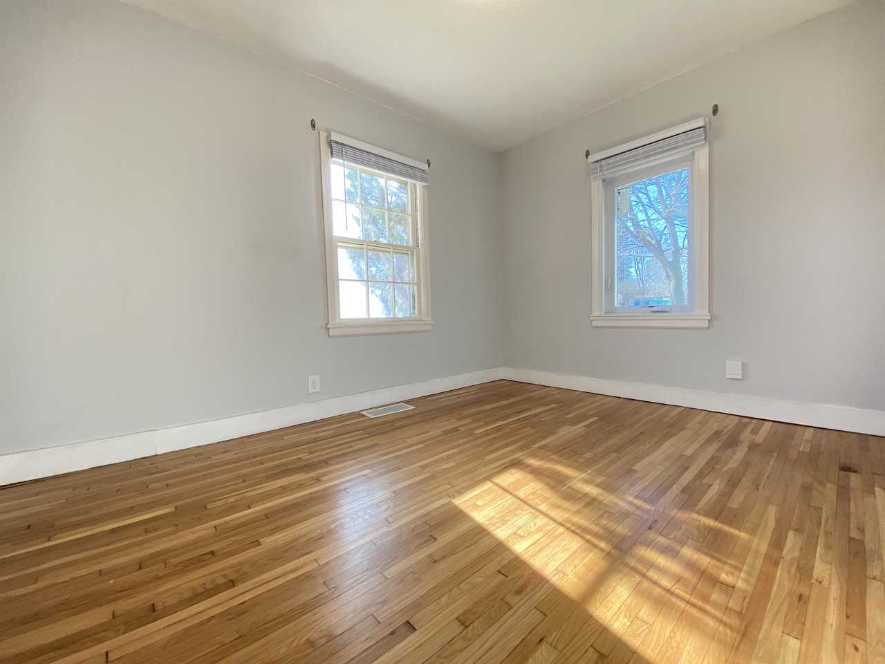 701 7th St Nw #1 - Photo 4 of 12