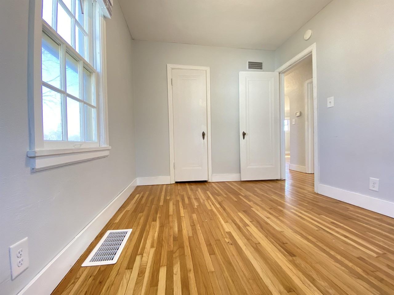 701 7th St Nw #1 - Photo 7 of 12