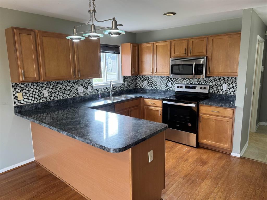1441 Muskegon Dr - Photo 3 of 15