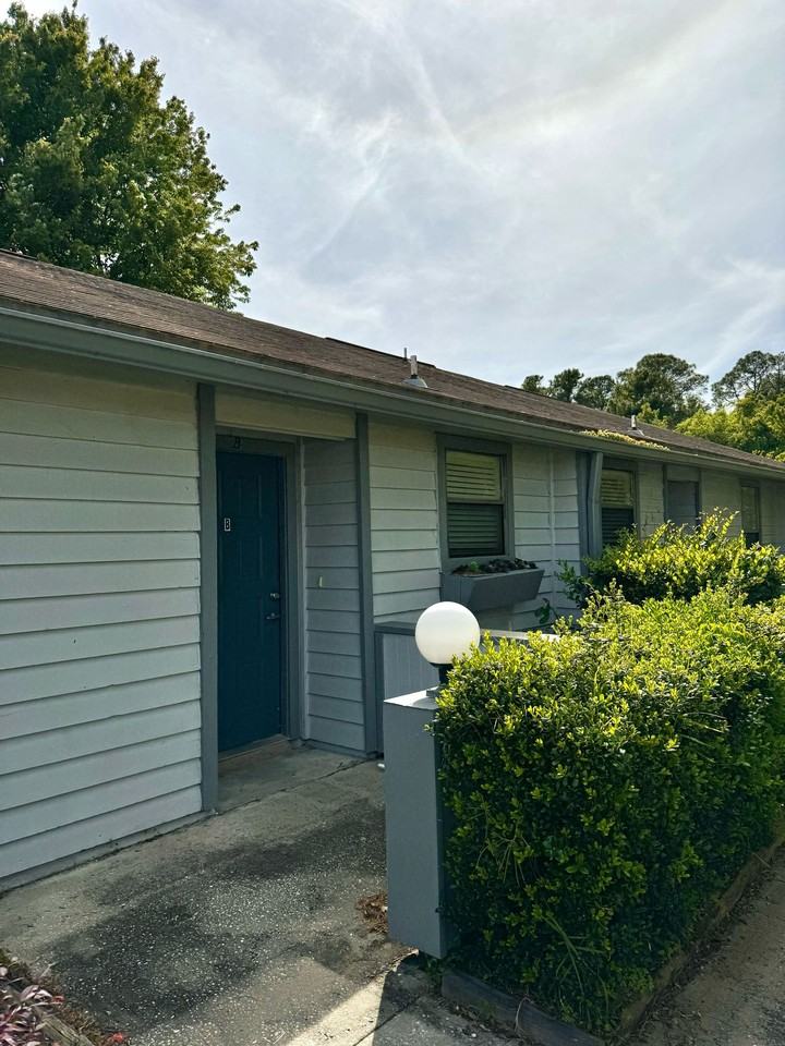 1278 Montecello Dr #B - Photo 2 of 15
