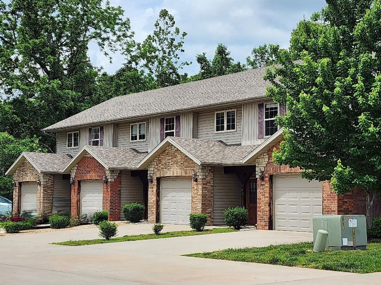 The Woods Townhomes - Photo 3 of 16