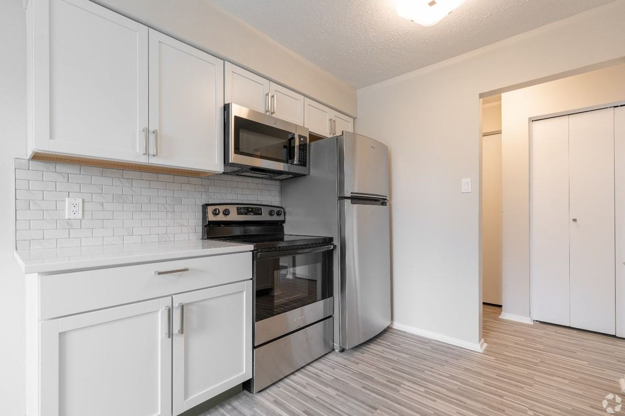 Green Valley Apartments - Photo 2 of 37