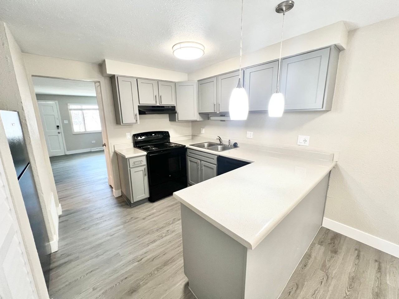 1183 Lamar Street - Photo 3 of 33