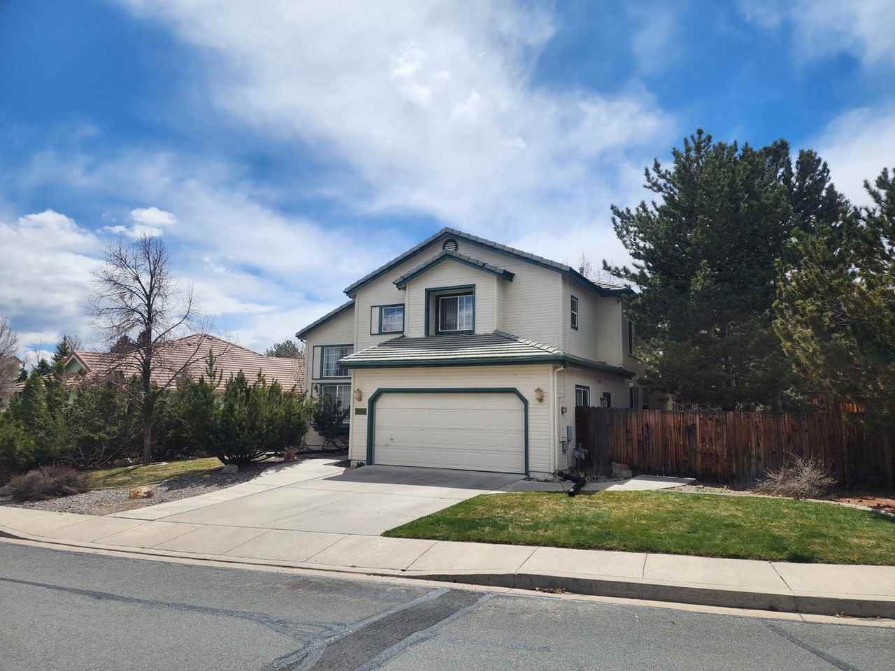 2965 Roxbury Dr - Photo 2 of 31