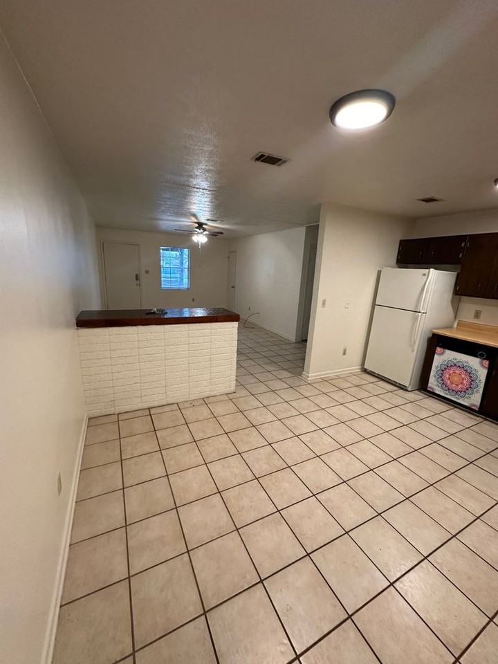 2414 Clemons Rd - Photo 2 of 10