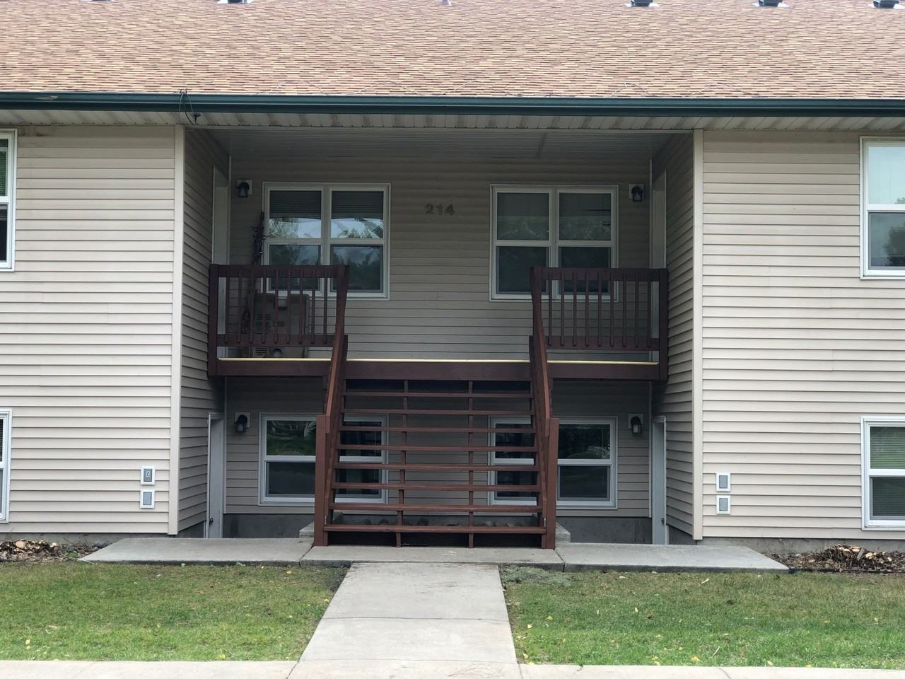 REI214 - Photo 2 of 50