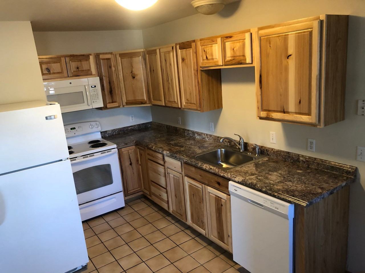 REI214 - Photo 4 of 50