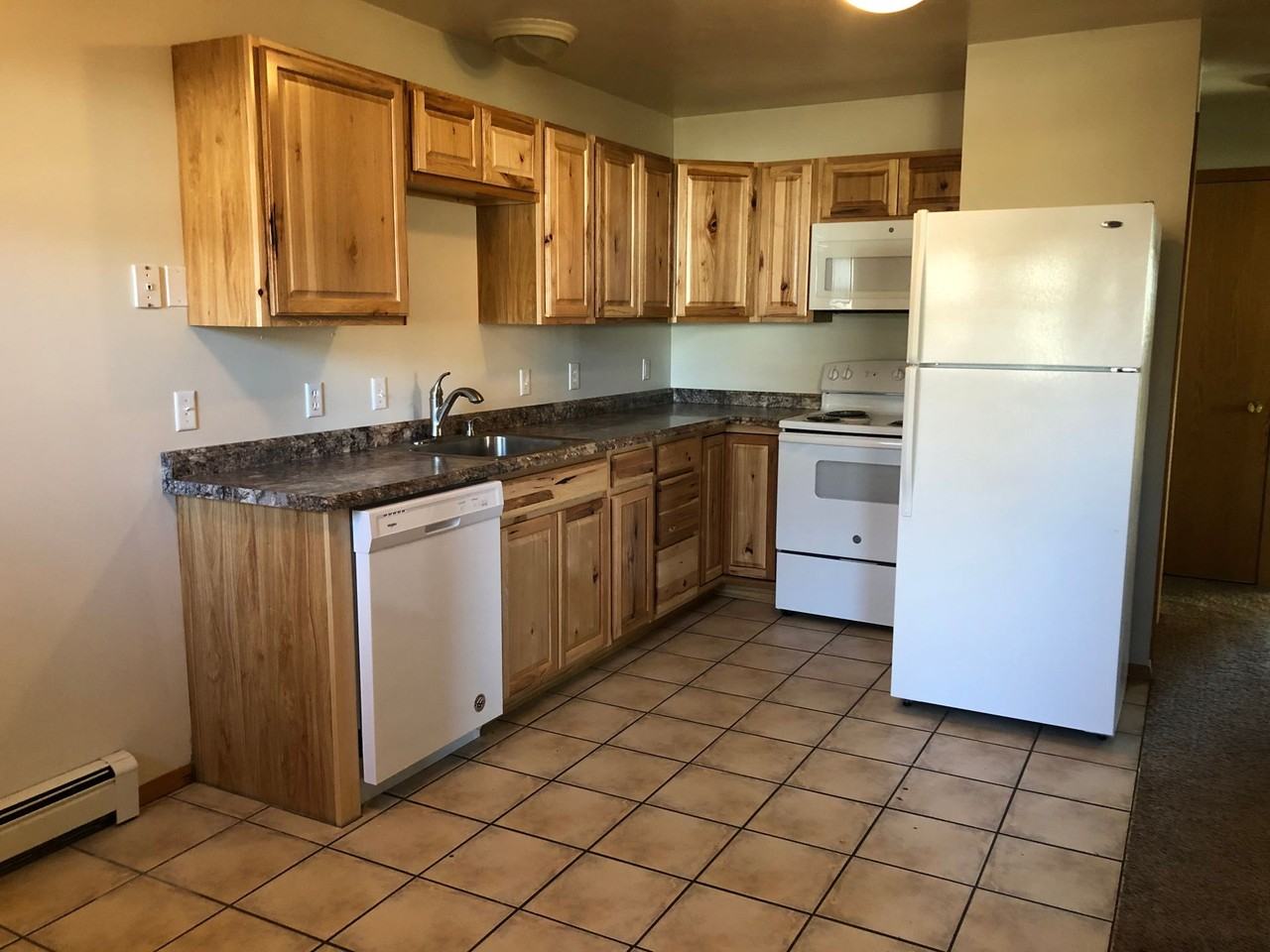 REI214 - Photo 5 of 50