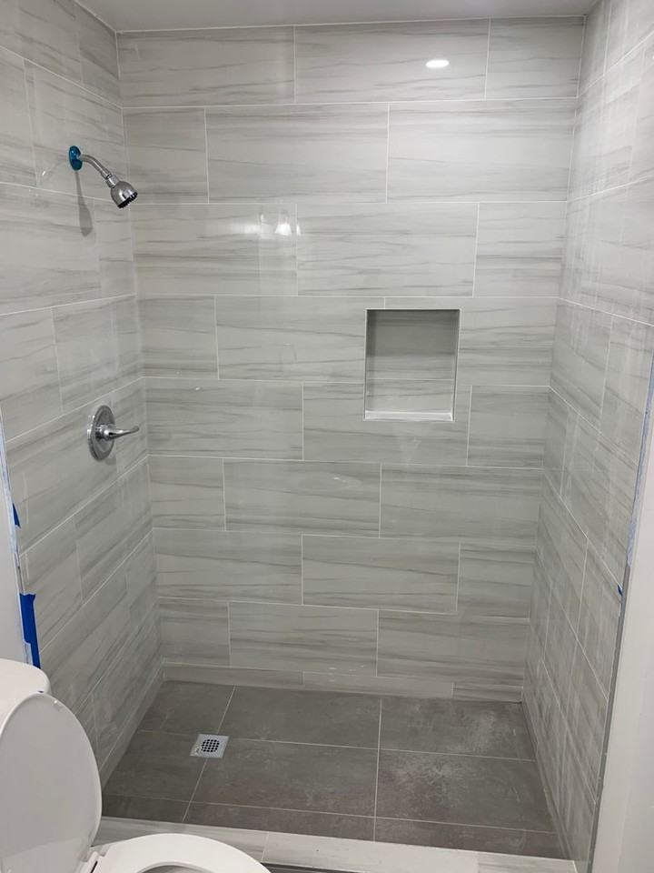 537 Clinton Ave - Photo 5 of 7