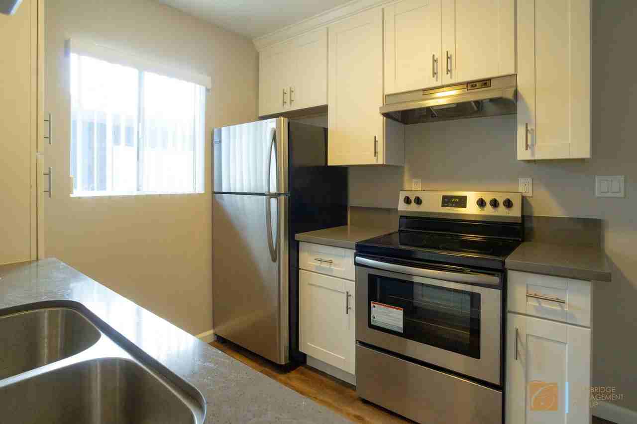 4763 33rd St - Photo 3 of 23