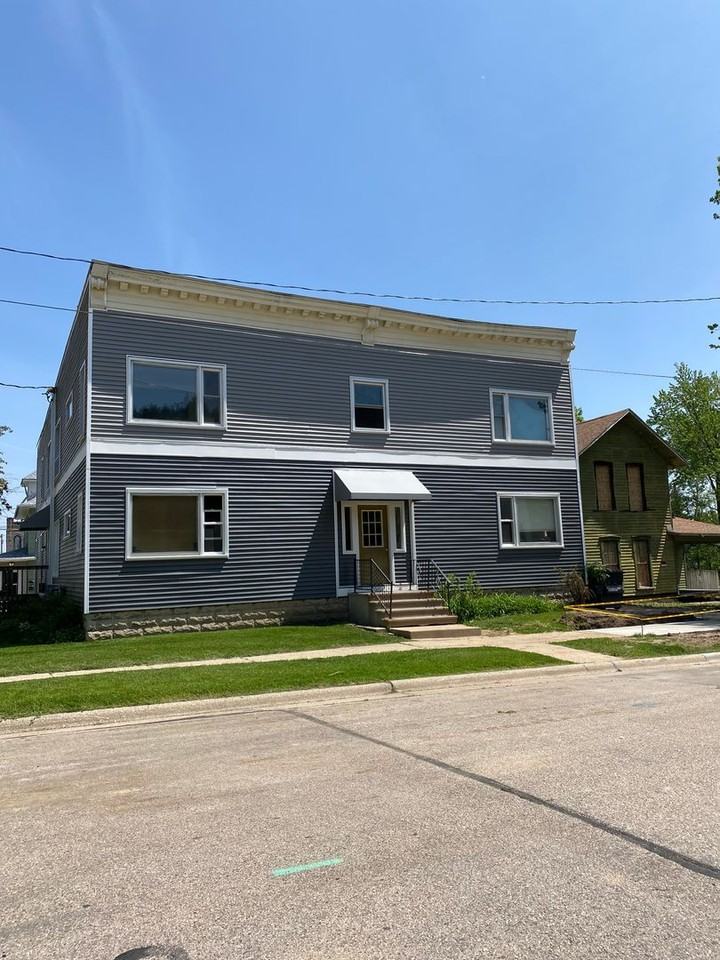 338 N. High St. - Photo 2 of 8