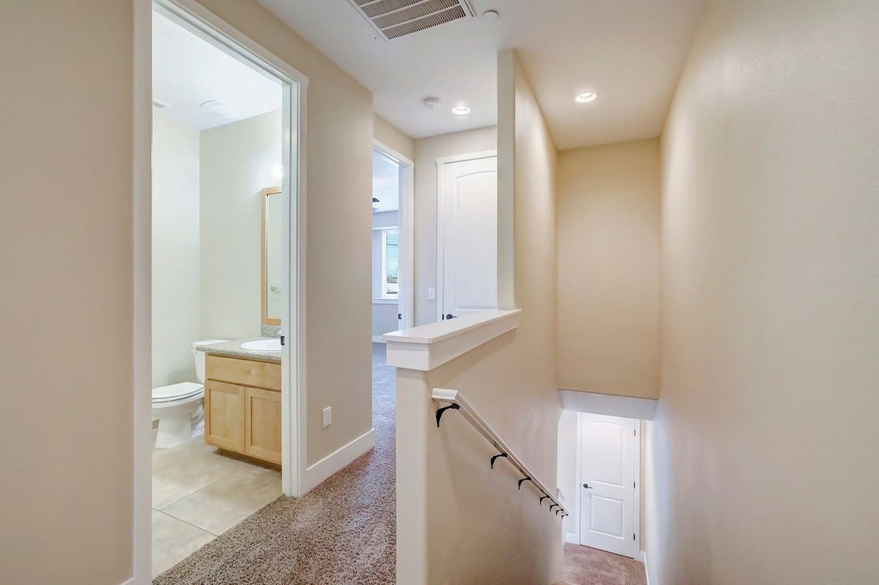 Cornerstone Townhomes - Photo 6 of 18