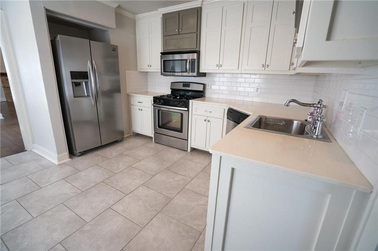 2730 Nw 22nd St - Photo 5 of 19