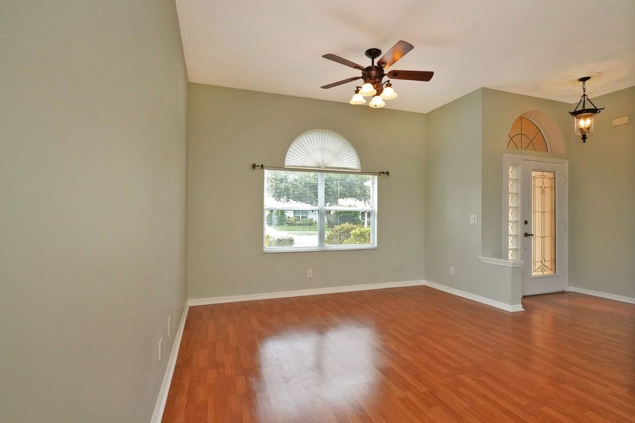 8056 Bracken Ln - Photo 2 of 19