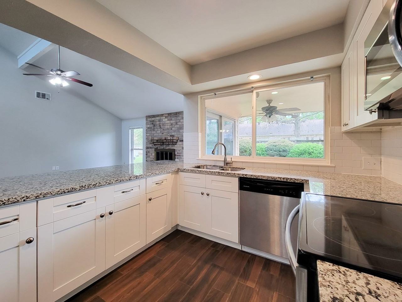 5107 Prairie Creek Dr - Photo 7 of 40