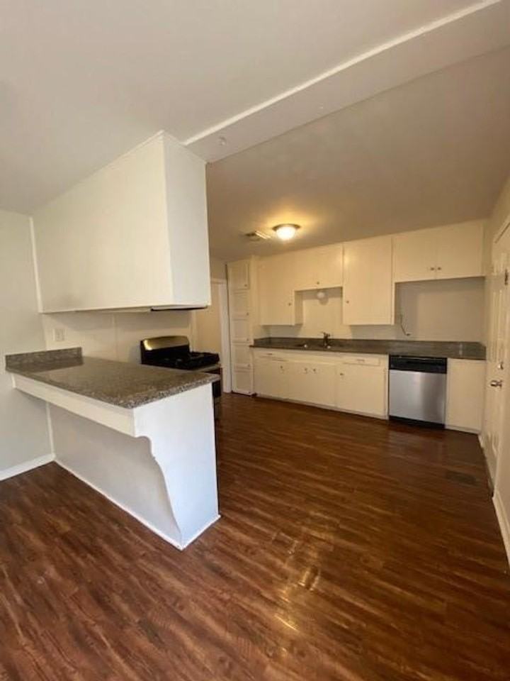 1422 Horatio St - Photo 2 of 14