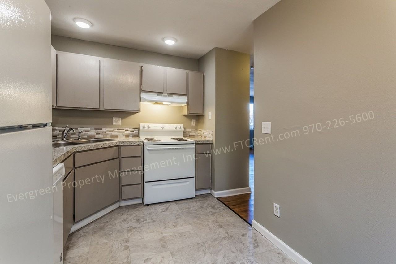 L-13 - Photo 6 of 41