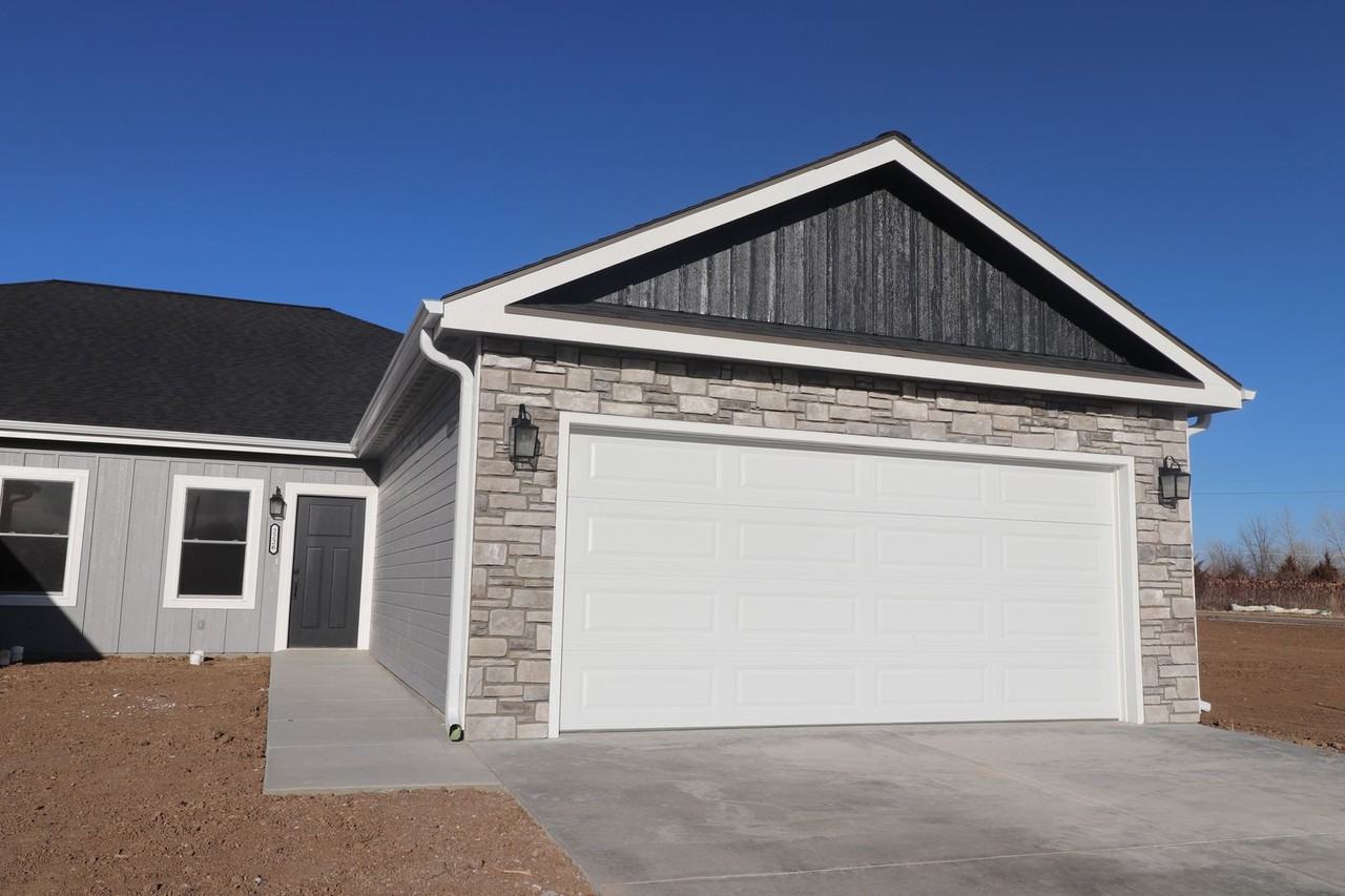 2226 Mallard Cir - Photo 3 of 15