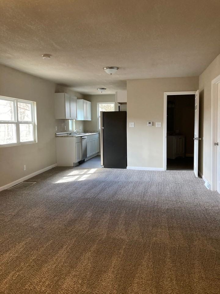1423 Euclid Ave - Photo 3 of 10