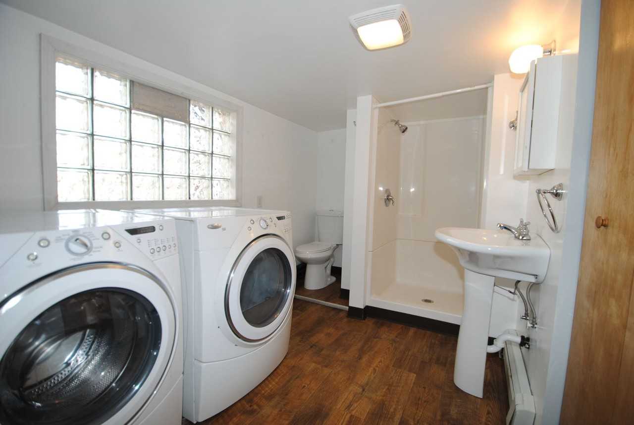 1506 3rd Ave - Photo 7 of 20