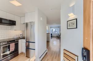 featured image of 2201 Pearl St #221