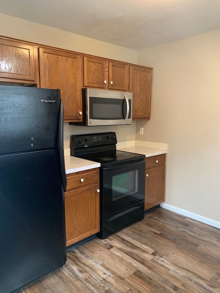 627 Harrison Dr - Photo 7 of 44