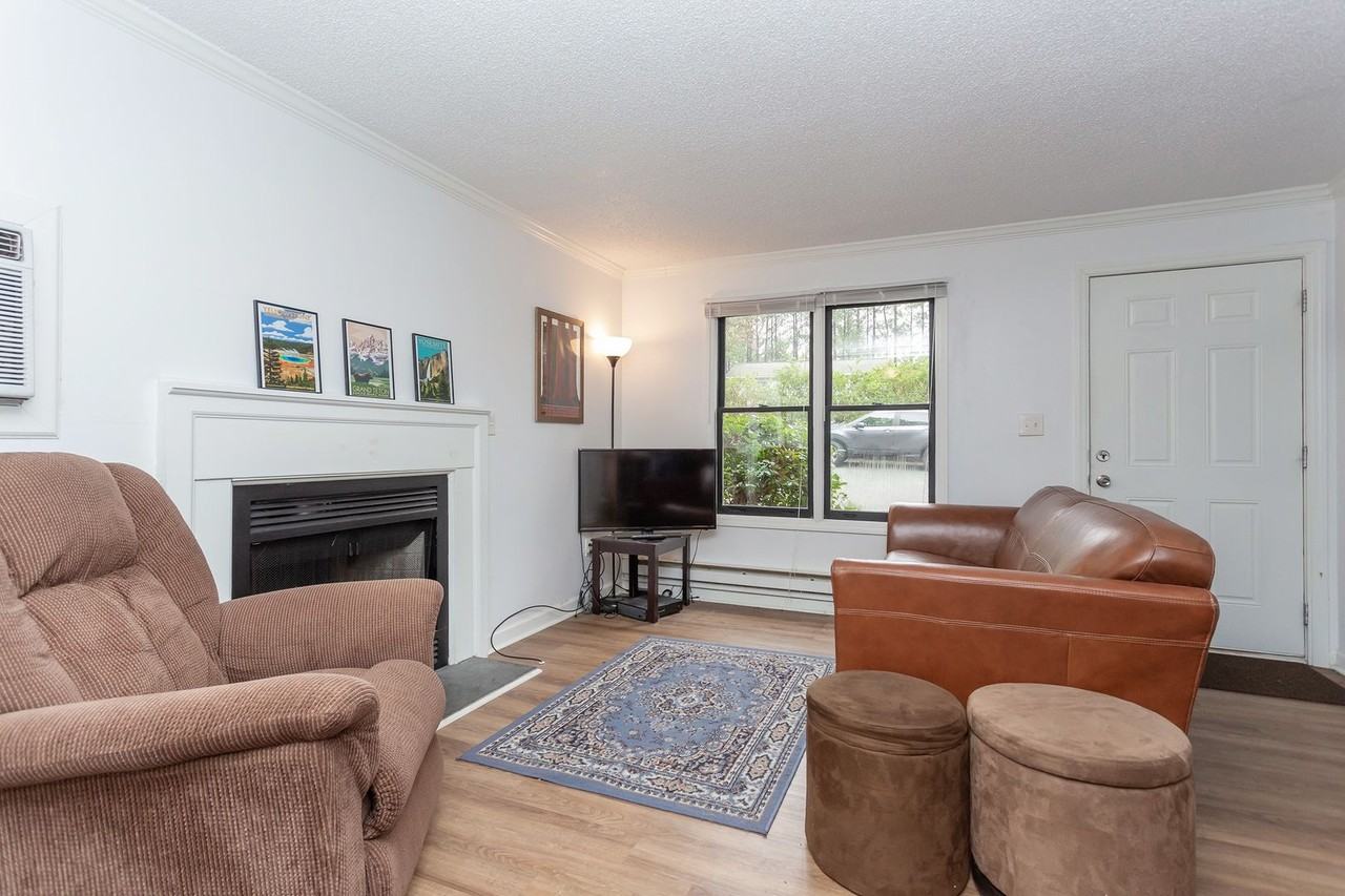 129 Forsyth Dr - Photo 4 of 19