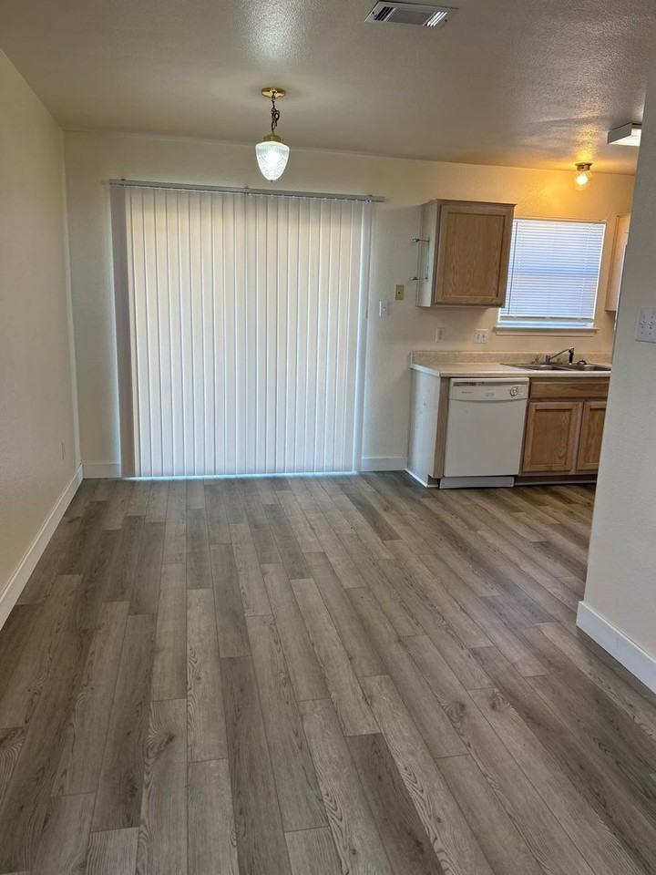 2203 Tracey Ann Ln - Photo 6 of 18