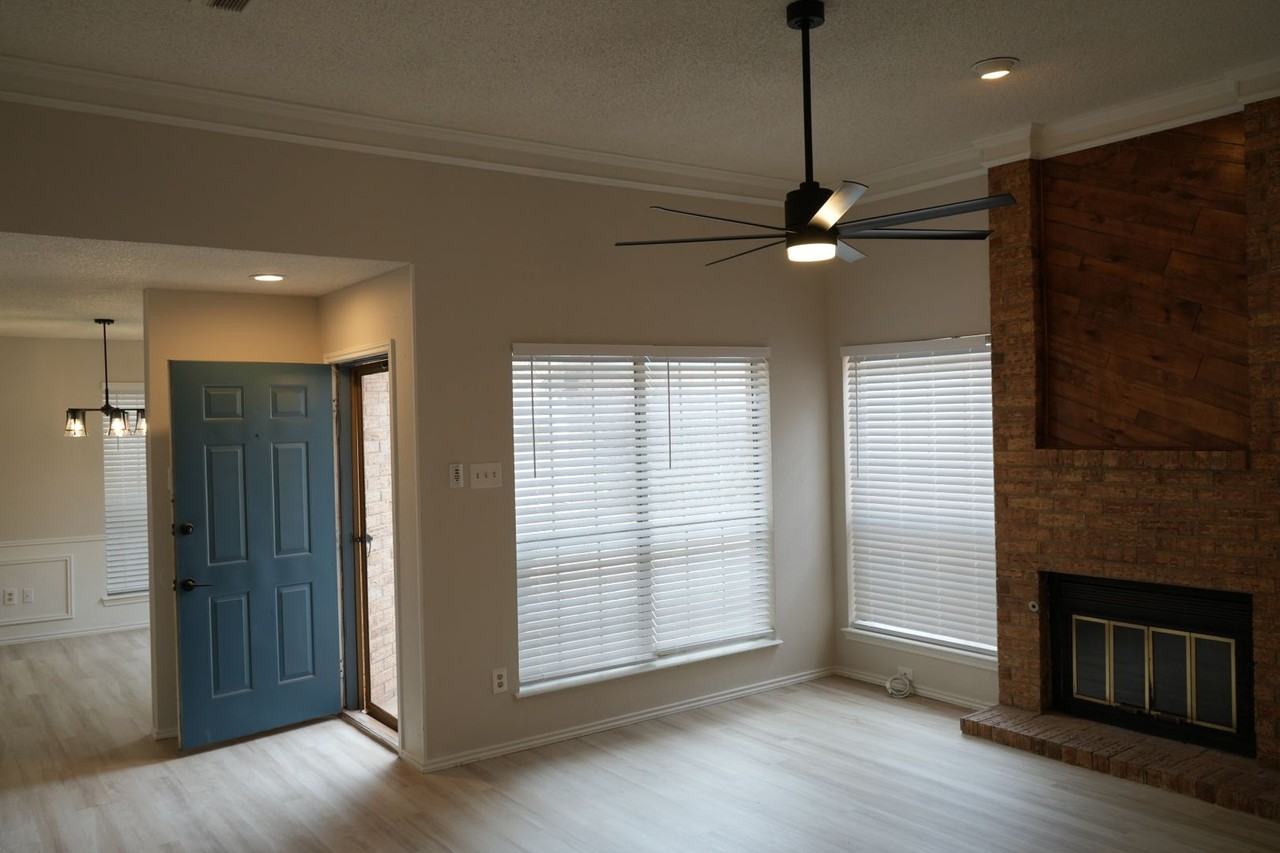5544 93rd St - Photo 3 of 24